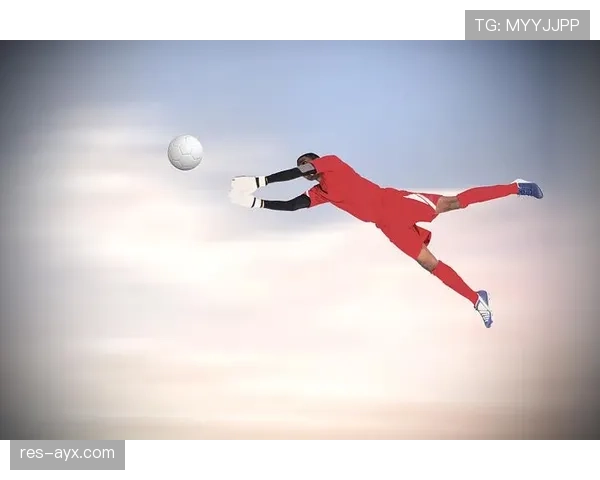 年轻门将神勇扑救助力晋级，决赛表现备受关注