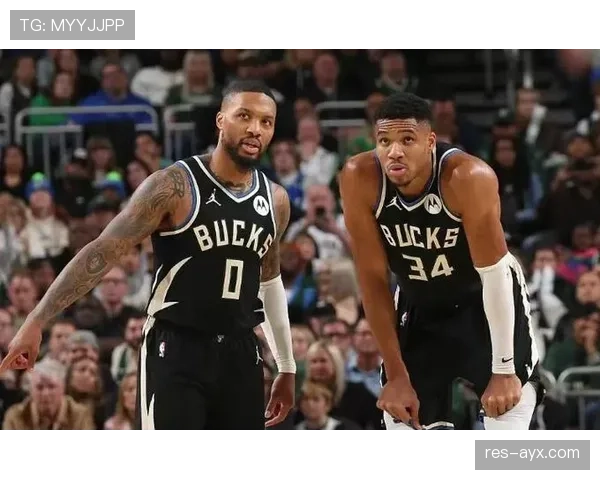 巴萨进攻体系过度依赖边路，战术单一化问题逐步反映，对球队进攻效率形成制约