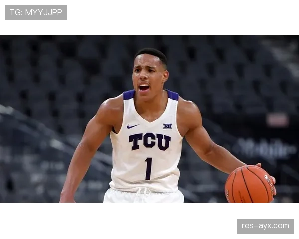 德斯蒙德·班恩突破解围效率提升显著拉开与替补差距