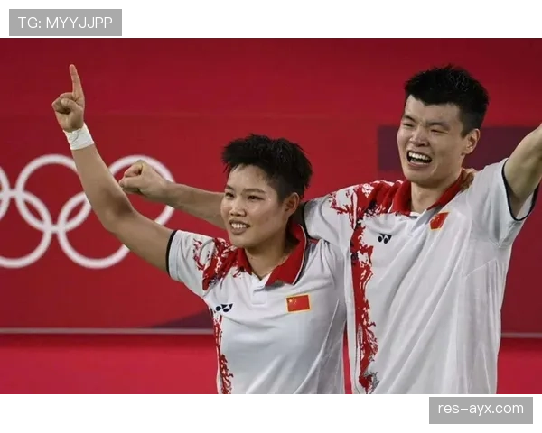 黄东萍一训练间吃鸡腿，教练却盯着她钱包愣了半天…